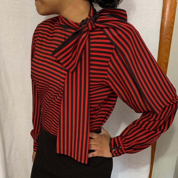 Tops - Vintage woman blouse! Beautiful bow on the side of neck, classic & elegant!